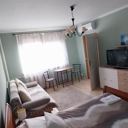 Panel Hause Kazincbarcika Lägenhet Exteriör bild